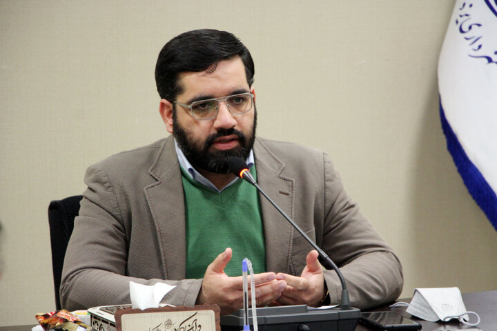 سه نفر آثار جشنواره تئاتر خیابانی چتر زندگی در یزد را داوری می کنند