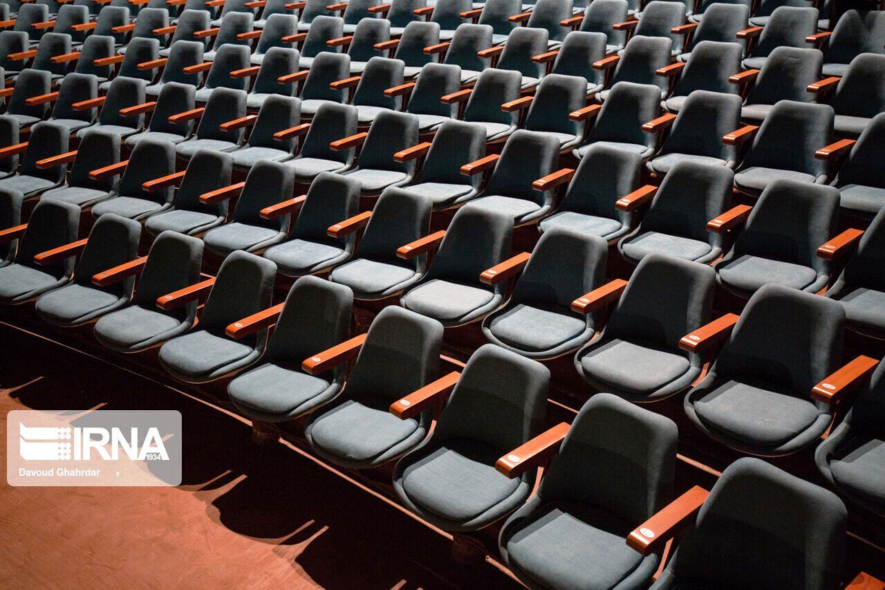 قطب صنعت ایران محروم از سینما قطب صنعت ایران محروم از سینما