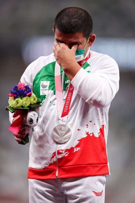 بیتسیاح: در دیدار با رهبر انقلاب از خوشحالی گریه میکردم