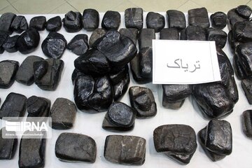 بیش از یک تن تریاک از هایلوکس آفرود در کویر کرمان کشف شد