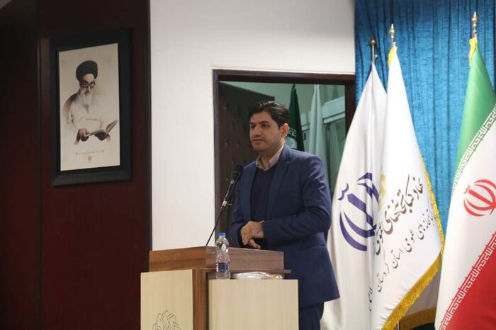 اهل علم و کتاب هدایت جامعه را برعهده دارند