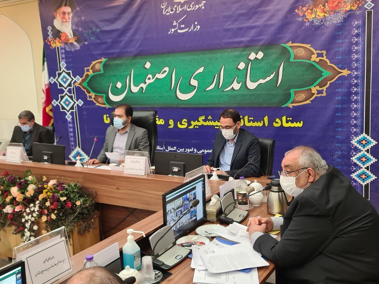 باید از همه امکانات برای ترغیب به واکسیناسیون استفاده کرد