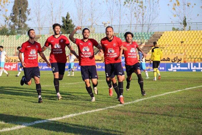 خواب پاییزی استقلال در سیرجان و هدیه پرسپولیس به هواداران