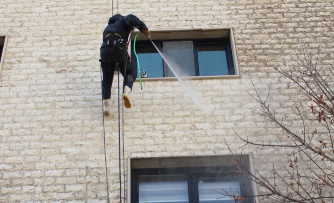 پاکسازی نماهای ساختمان‌های شخصی باید به دغدغه شهروندان تبدیل شود