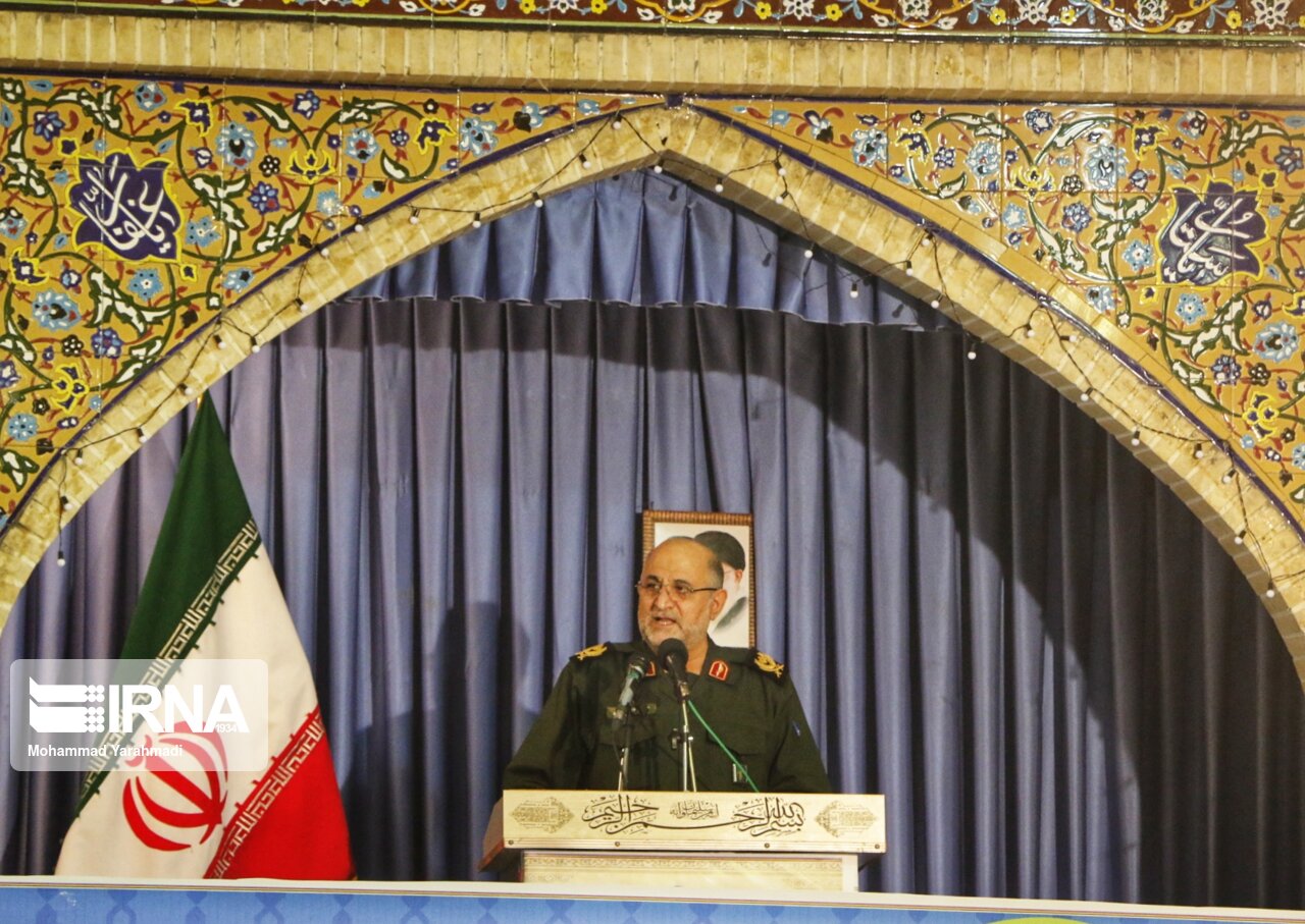 پاسداری از هویت اسلامی - ایرانی خصوصیت بارز بسیجیان است