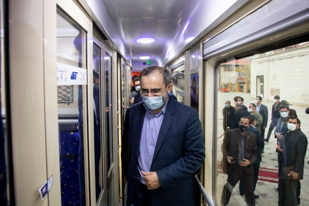 استاندار مرکزی: گسترش حمل و نقل ریلی از الزامات توسعه اقتصادی است 