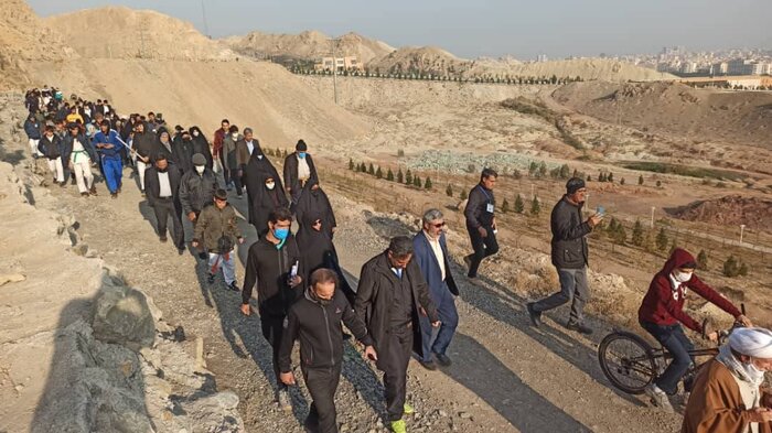 همایش پیاده‌روی خانوادگی در قم برگزار شد 3