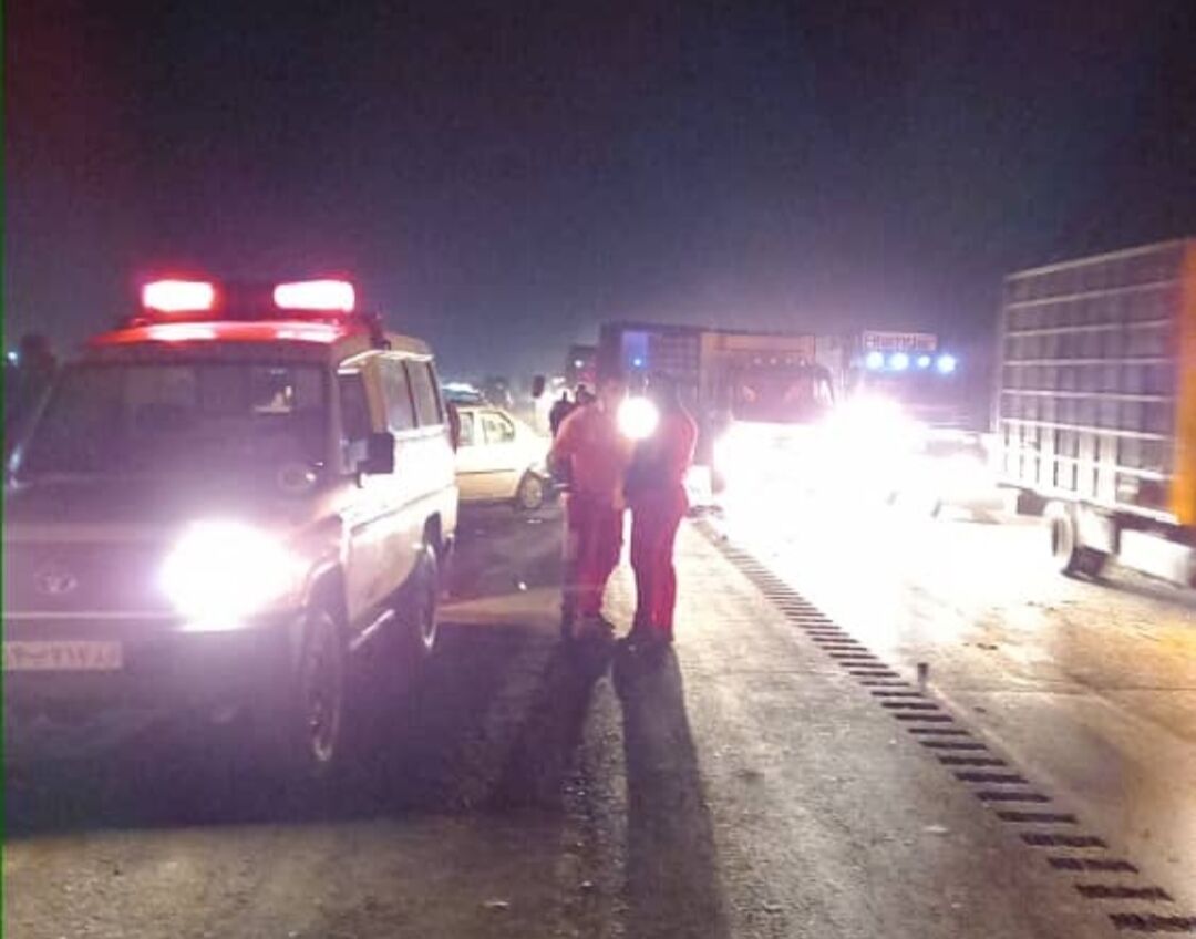 تصادف زنجیرهای پنج خودرو در محور آرادان به گرمسار چهار مصدوم داشت تصادف زنجیرهای پنج خودرو در محور آرادان به گرمسار چهار مصدوم داشت