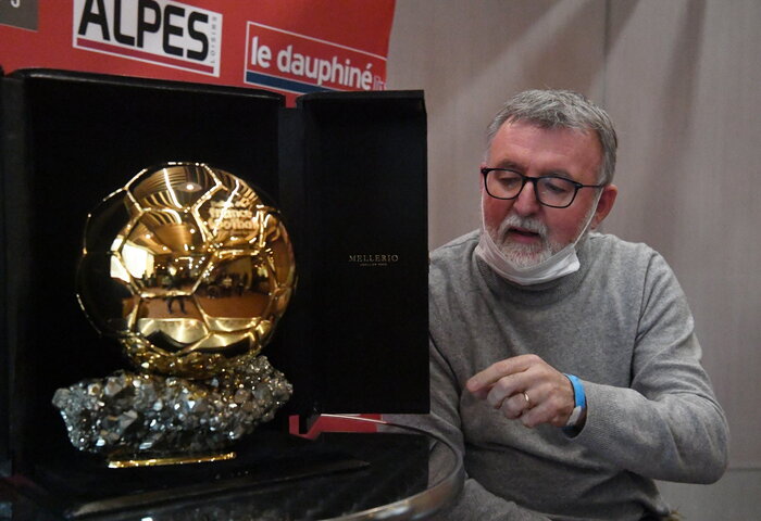 شمارش معکوس توپ طلا؛ سردبیر نشریه فرانس فوتبال راز «رونالدو» را لو داد