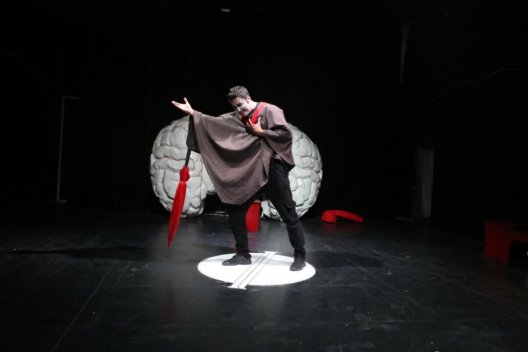 تقابل خنکای آذر و گرمای تئاتر با 57 نمایش در 22 تماشاخانه