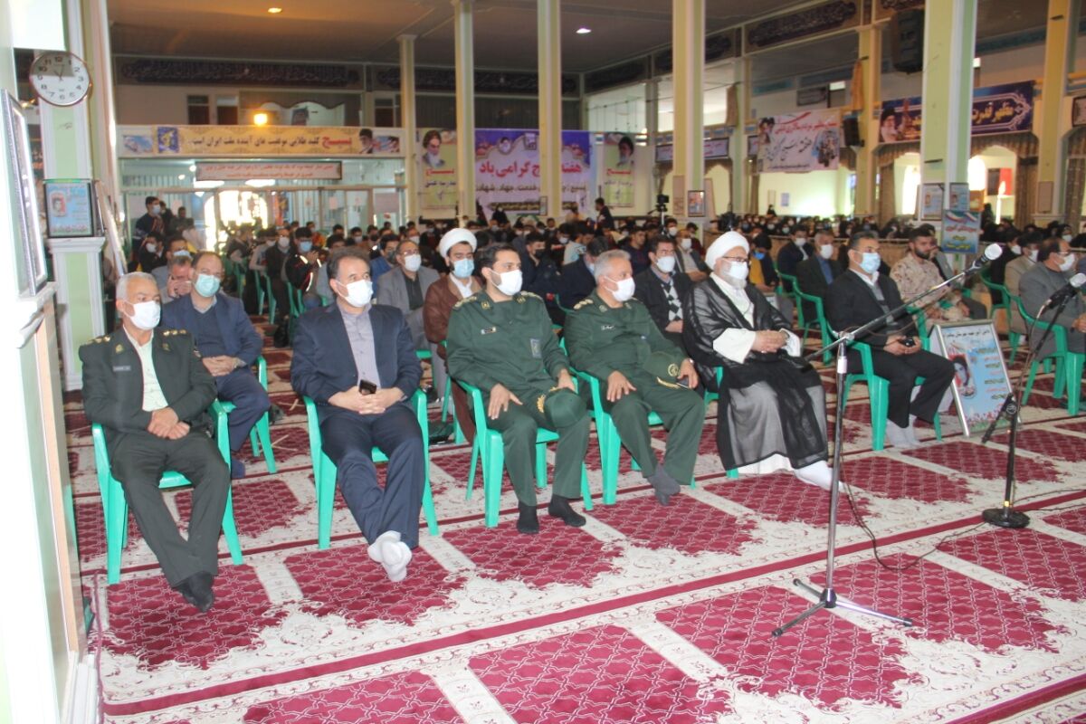امام جمعه میاندوآب: علم اندوزی عامل پیشرفت و ترقی همه نسل هاست