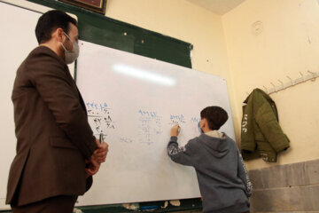 تذکر به مدیران ۸۲۰ مدرسه استان به خاطر عدم رعایت پروتکل‌های بهداشتی 