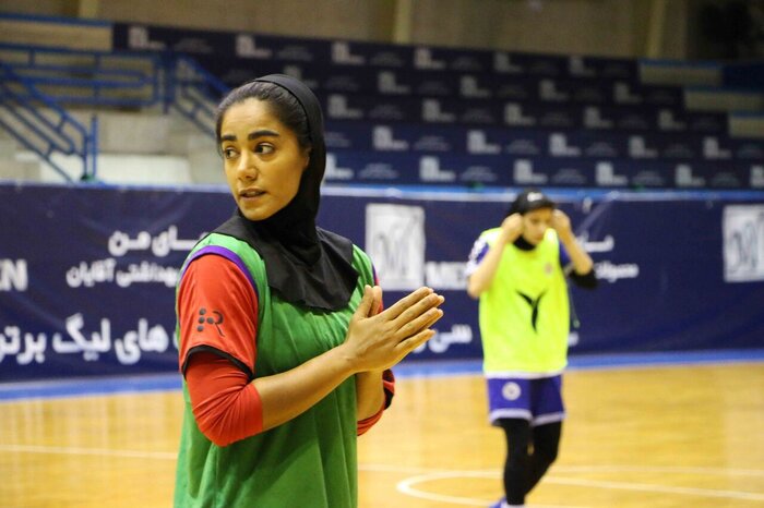 صدور مجوز بازی خارجیهای استقلال و اعلام گزینه مدیرعاملی پرسپولیس