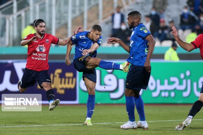 صدور مجوز بازی خارجیهای استقلال و اعلام گزینه مدیرعاملی پرسپولیس