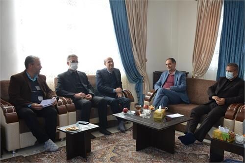 پرداخت تسهیلات به نیازمندان نباید با مانع روبرو شود