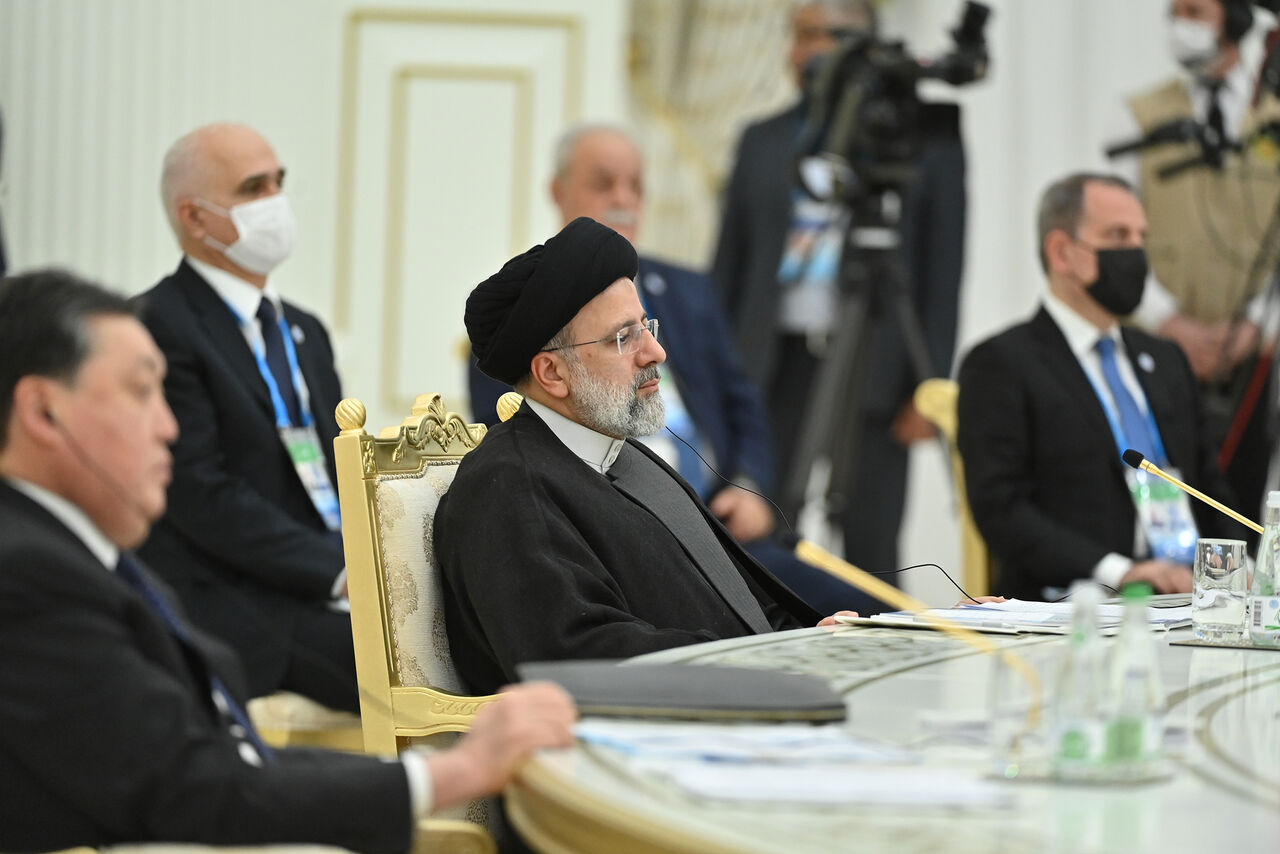 تحریف آشکار سخنرانی رییس جمهوری در اجلاس اکو توسط رسانه سعودی تحریف آشکار سخنرانی رییس جمهوری در اجلاس اکو توسط رسانه سعودی