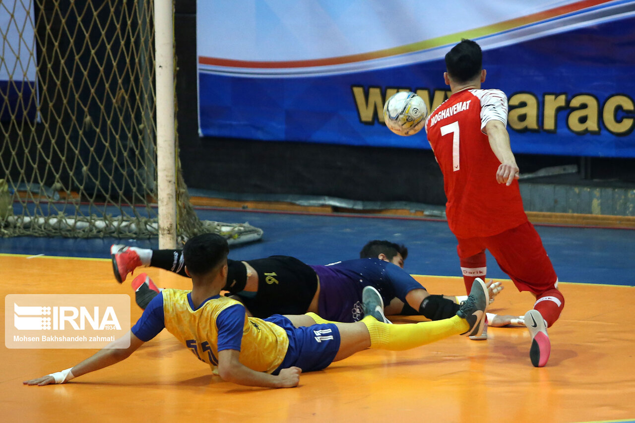 توقف بالانشینان لیگ برتر فوتسال به کام گیتیپسند / صعود سنایچ به رده دوم توقف بالانشینان لیگ برتر فوتسال به کام گیتیپسند / صعود سنایچ به رده دوم