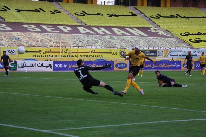 فرصتسوزی استقلال در آبادان/پرسپولیس با بُرد به استقبال شهرآورد رفت