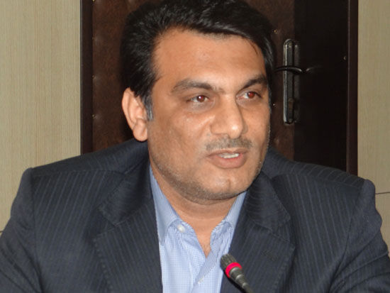 معاون استاندار: جریمه واحدهای متخلف صنفی در بوشهر بازدارنده باشد
