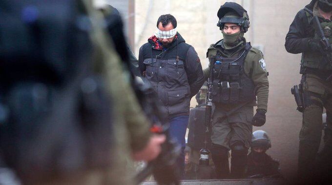یورش دوباره صهیونیست‌ها به کرانه باختری؛ ۱۲ فلسطینی دستگیر شدند