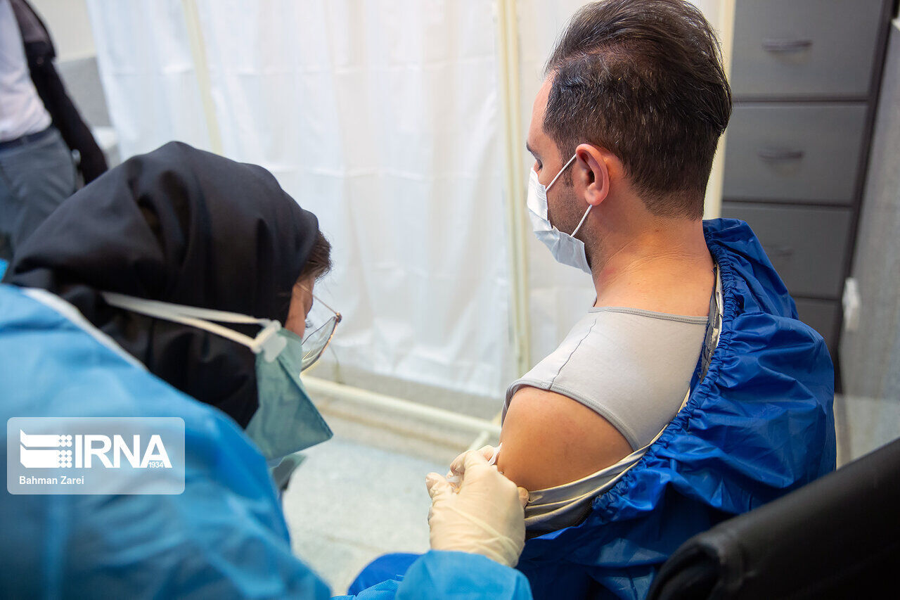۷۷ درصد جمعیت بالای ۱۸ در زاهدان دُز اول واکسن کرونا را دریافت کردند