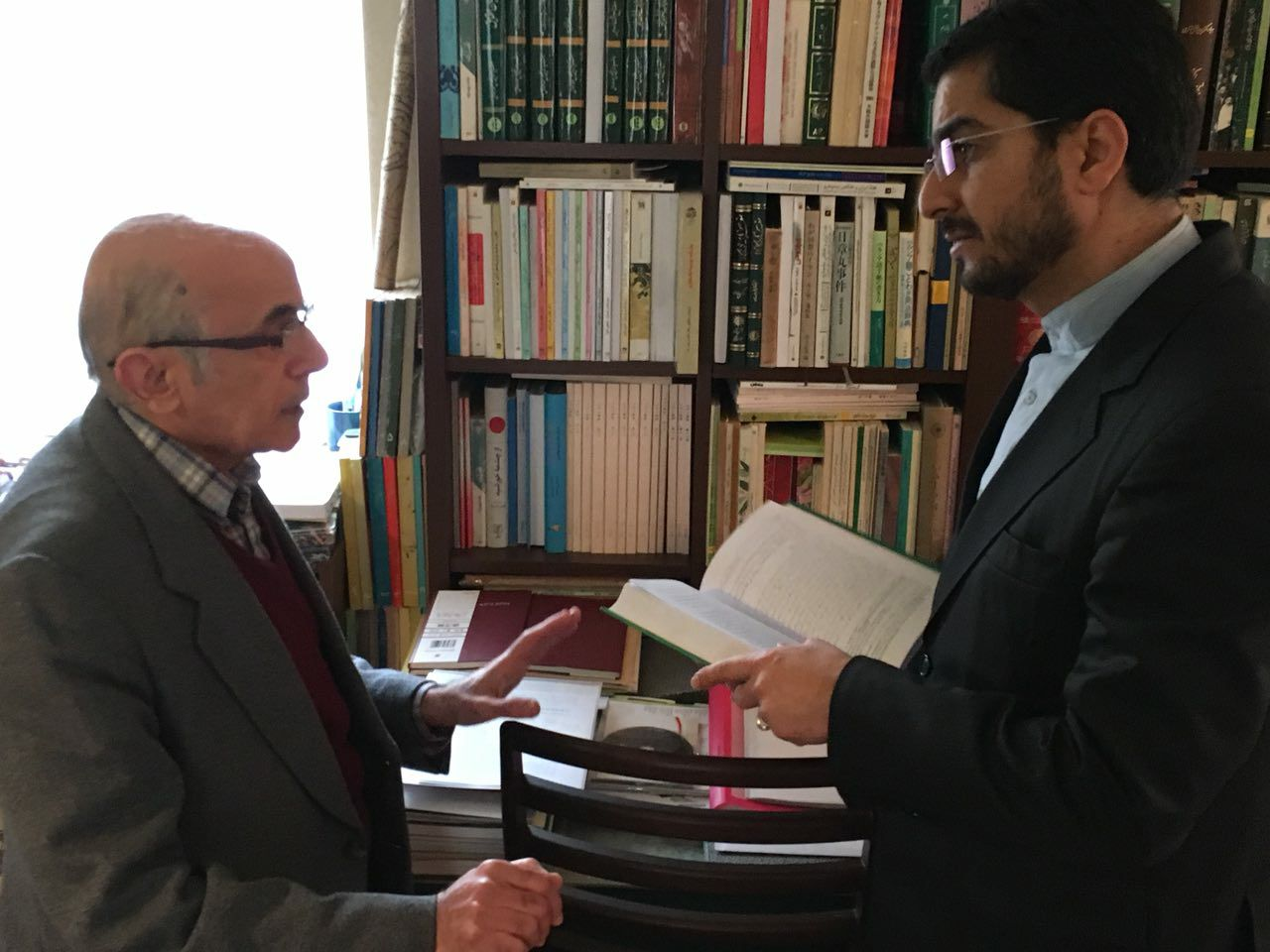 کتاب "بازار و دکان و کاروانسرا در اسناد دوره قاجار" در ژاپن منتشر شد