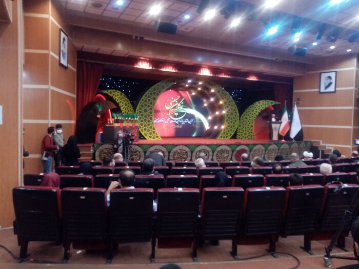 حسینی: فرزندان خود را باید با شخصیتهایی همچون آیتالله مدرس آشنا کنیم 3