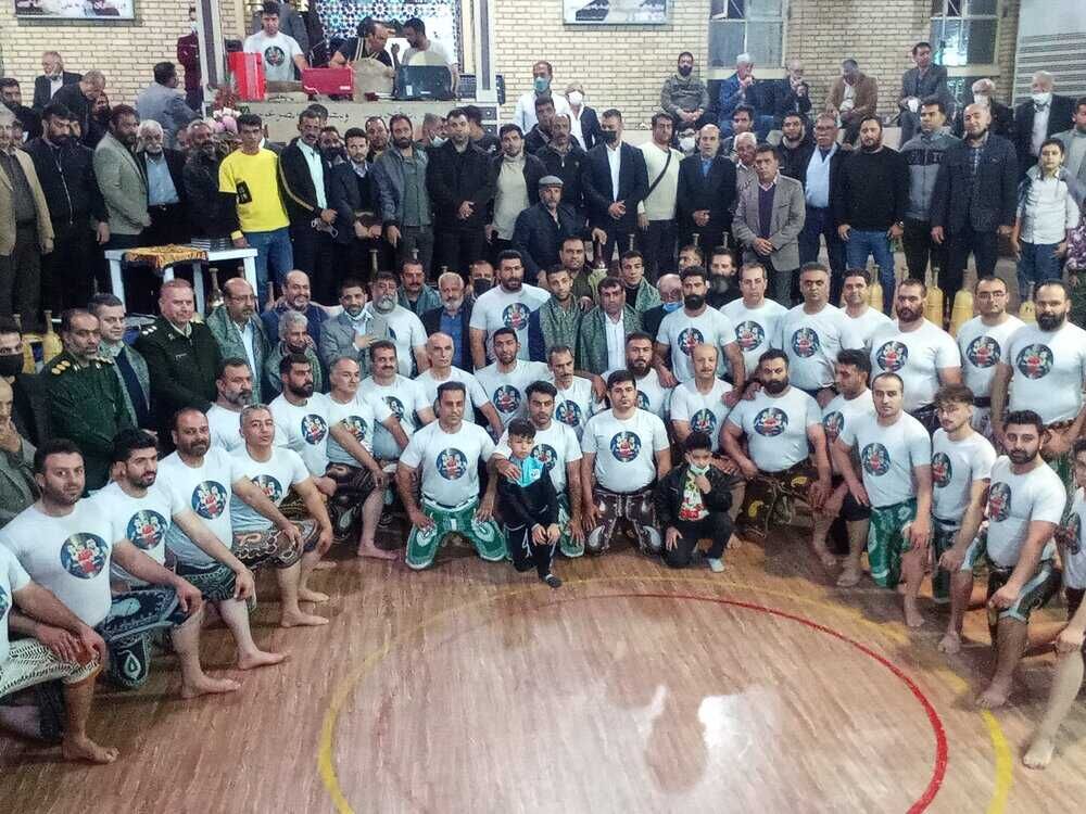 نیکوکاران چهار آپارتمان به کشتیگیران شیرازی و مربی آنها اهدا کردند