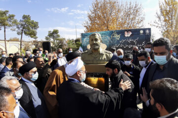 رونمایی از سردیس سرلشکر پاسدار شهید حاج رسول استوار محمودآبادی