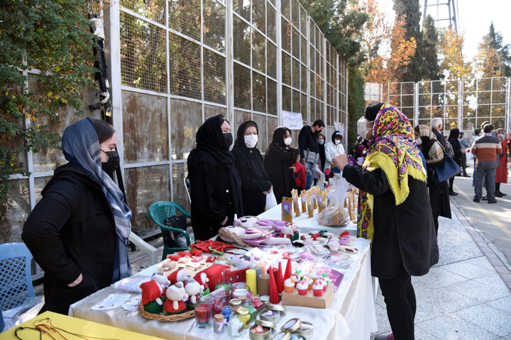 نمایشگاه صنایع دستی معلولان فارس در باع جنت شیراز