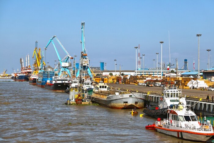 سرگردانی کالاهای متروکه فروخته شده در انبارهای بنادر گیلان