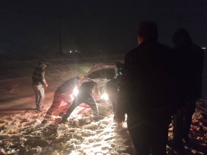 واژگونی اتوبوس مسافربری در جاده همدان سه مجروح برجا گذاشت