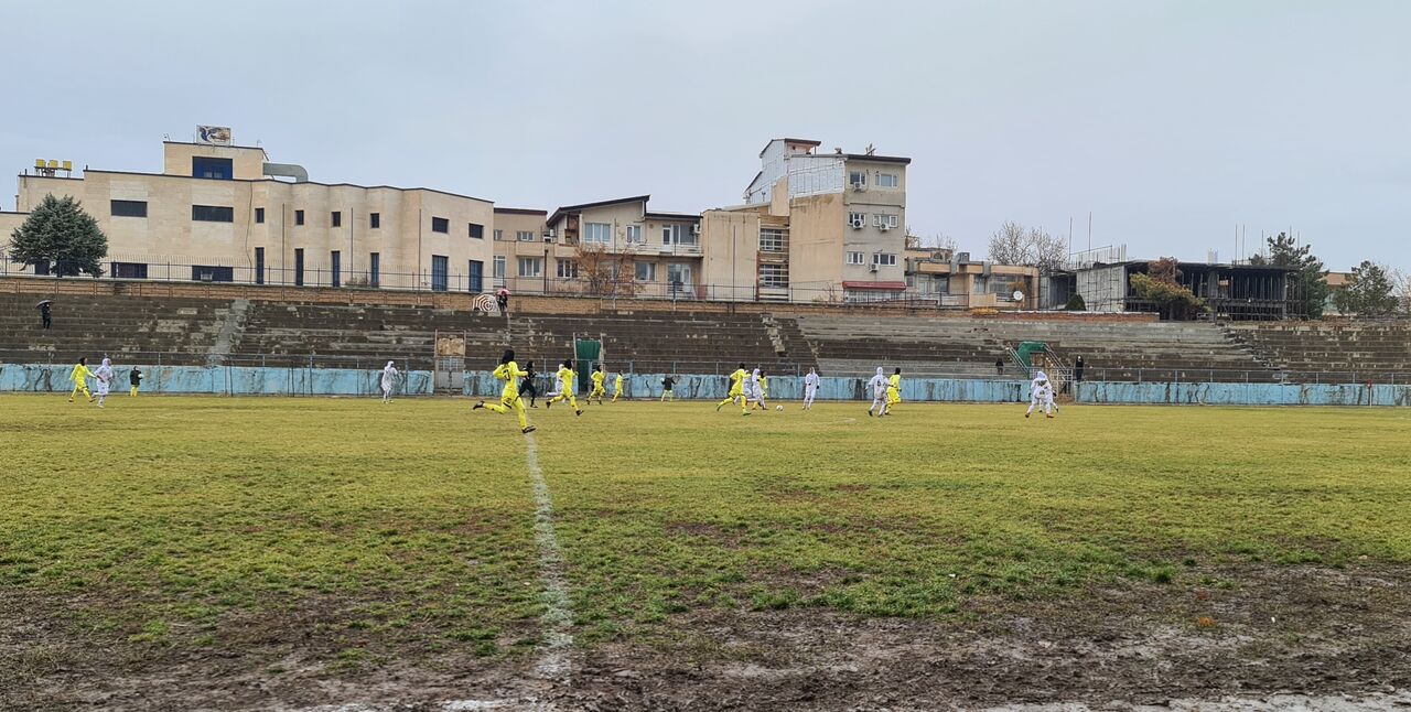 تیم فوتبال بانوان شهرکرد مقابل ذوبآهن شکست خورد تیم فوتبال بانوان شهرکرد مقابل ذوبآهن شکست خورد