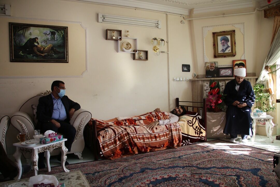 قاضی کرمانی متهم را از خودکشی نجات داد و زیر تیغ جراحی رفت قاضی کرمانی متهم را از خودکشی نجات داد و زیر تیغ جراحی رفت