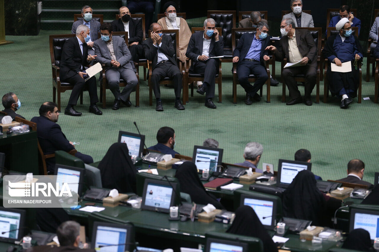 نماینده مجلس: کارگروههای کارشناسی مشترک مجلس و دولت تشکیل شود