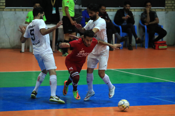 کشاورز: پخش نشدن دیدارهای مهم لیگ برتر فوتسال جای تاسف دارد