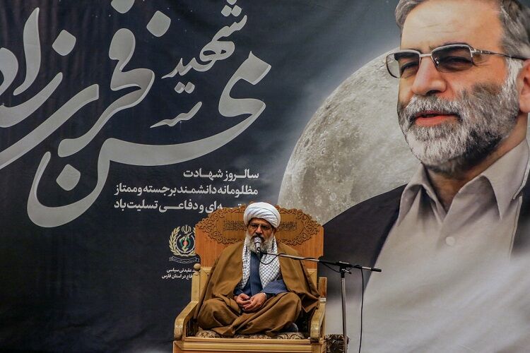 عزت و شرف ملت ایران قابل مذاکره و فروختنی نیست
