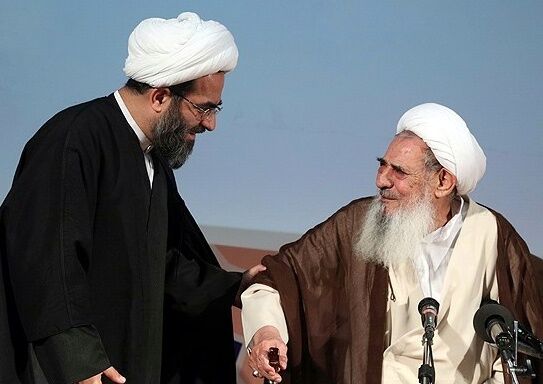 آیتالله حاج شیخ "عباسعلی صادقی" از علمای بزرگ خرمآباد درگذشت آیتالله حاج شیخ "عباسعلی صادقی" از علمای بزرگ خرمآباد درگذشت