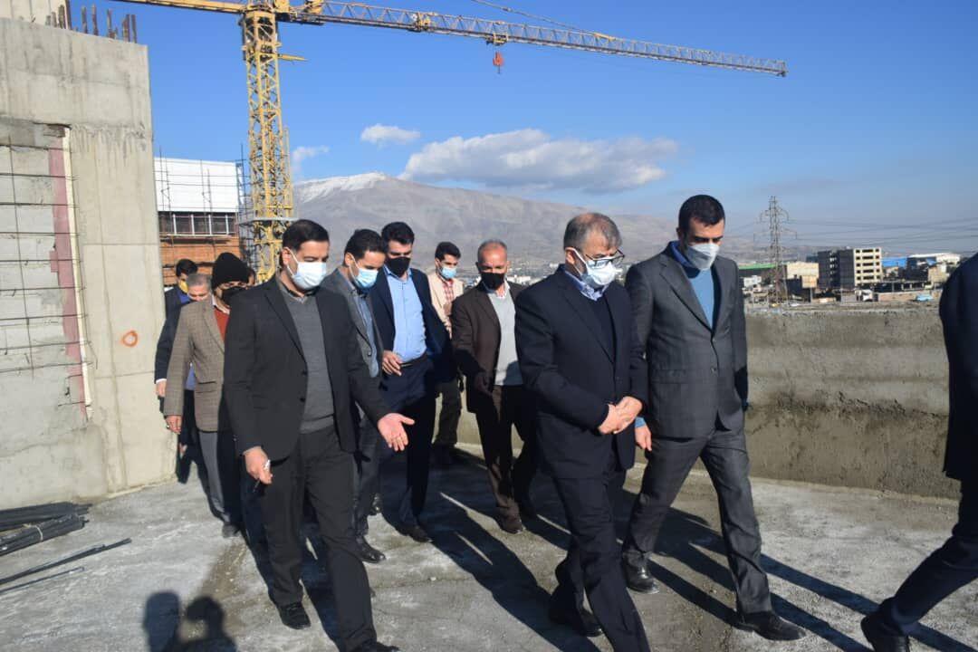 استاندار البرز: بیمارستان فردیس را با تلاش جهادی تکمیل می کنیم