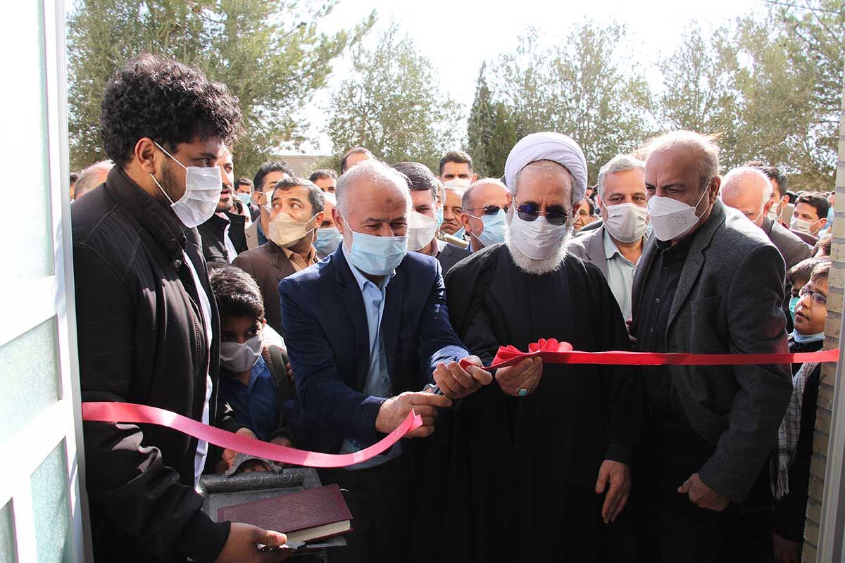 استاندار یزد: صاحبان صنایع میبد همواره الگوی کارهای خیر هستند