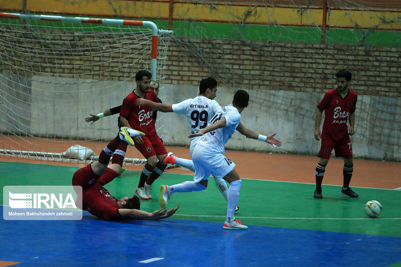 مسابقه‌ فوتسال بسیج کارگری استان یزد آغاز شد