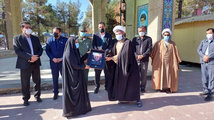 کادر فنی سپاهان از خانواده شهدای سیرجان تجلیل کرد