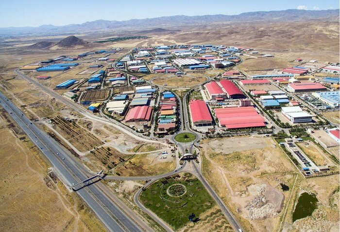 مانع زدایی از پیش روی فعالان اقتصادی، کلید دستیابی به جهش تولید