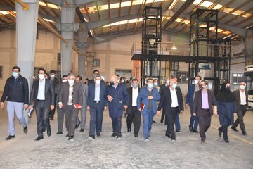 استاندار فارس: فرآیند واگذاری زمین در شهرک صنعتی شیراز اصلاح شود