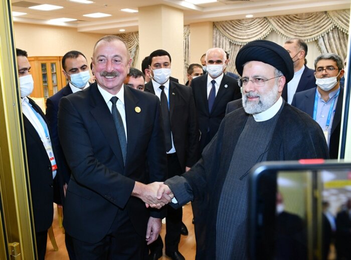 صاحب نظران : توسعه روابط جمهوری آذربایجان و ایران بسیار مهم است