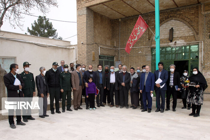روستای محصور درقلعه "نیزار قم" انتظار حمایت، از مسئولان دارد
