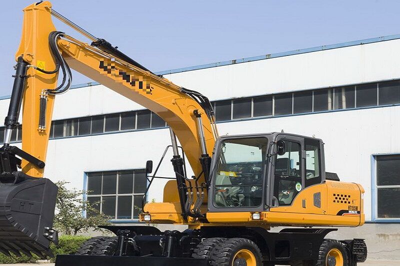 بیل مکانیکی دانشبنیان در تبریز طراحی و تولید شد بیل مکانیکی دانشبنیان در تبریز طراحی و تولید شد