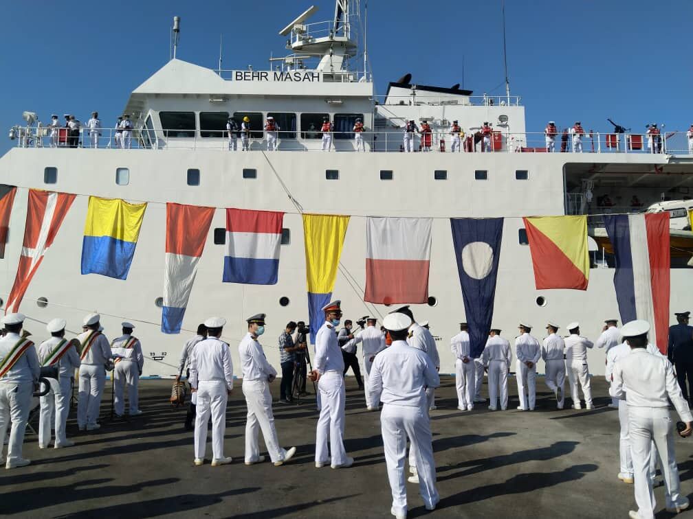 ناوگره پاکستان در منطقه یکم امامت نداجا پهلو گرفت