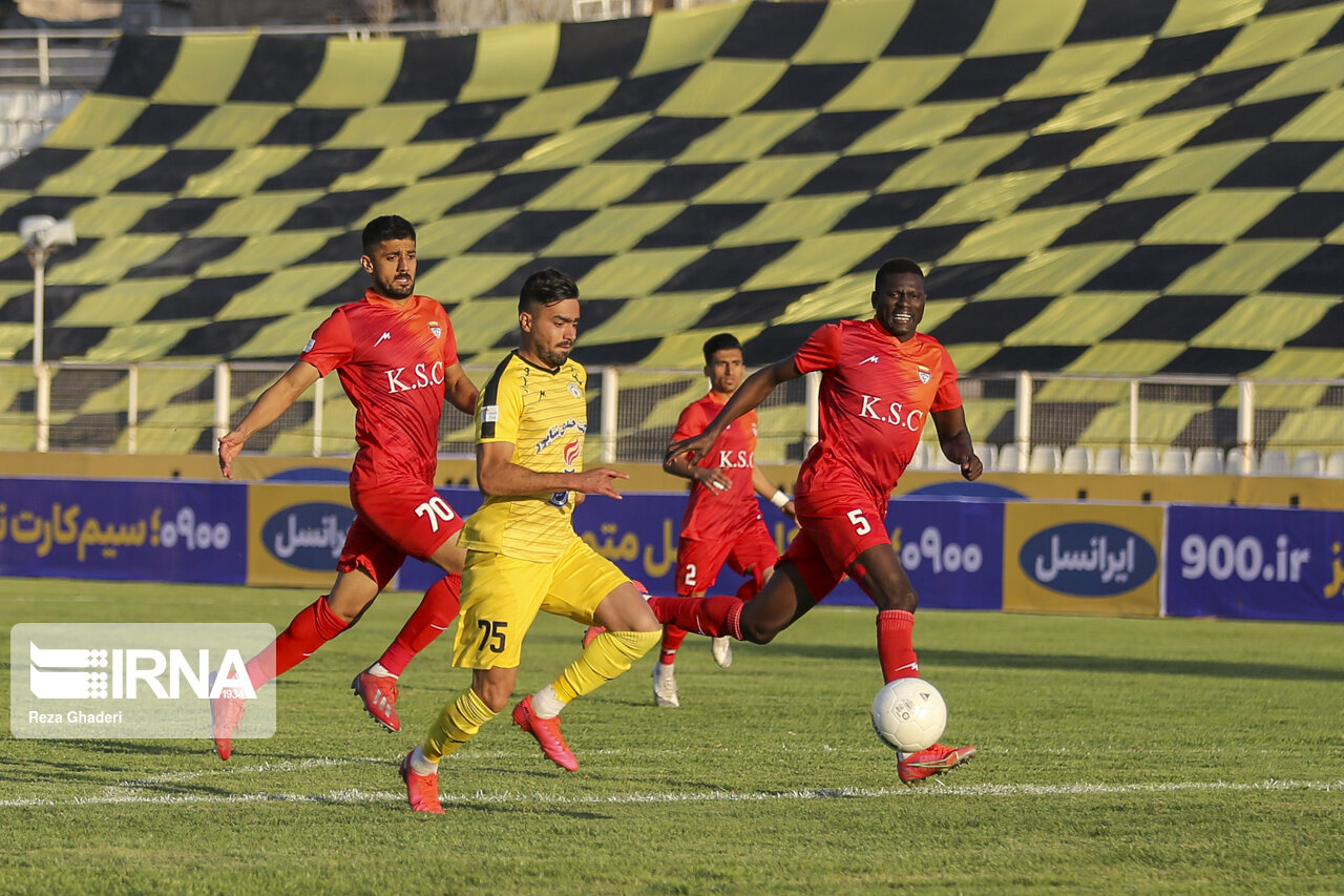 نگاهی به دیدار نمایندگان خوزستان در هفته نهم لیگ برتر فوتبال