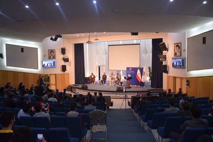 پای وبینار در مراسم روز دانشجو